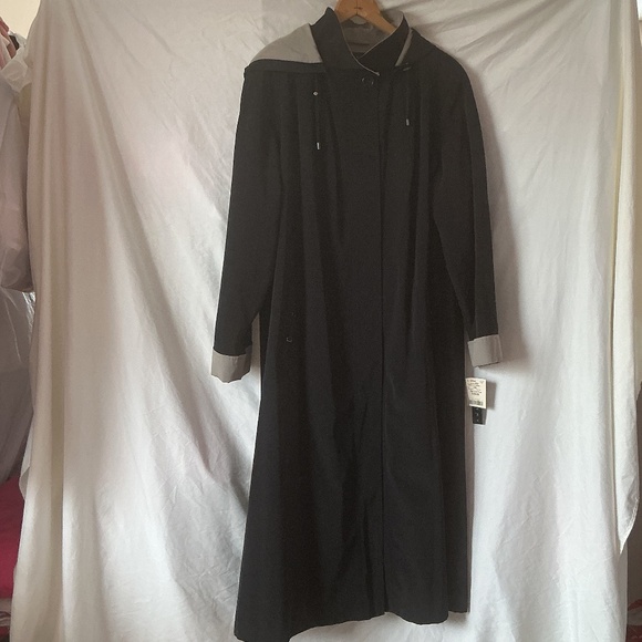 Gallery Jackets & Blazers - Gallery All Weather Trench Coat size 20W.